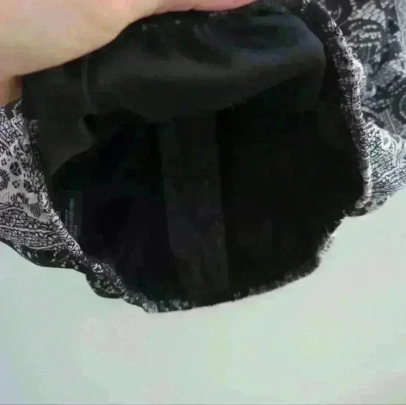 ISPIRI | Women's White/Black Abstract Floral 3/4 Length Sleeve Top Size… - Picture 5 of 5